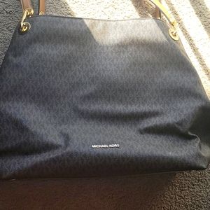 Michael Kors New xl shoulder tote/purse